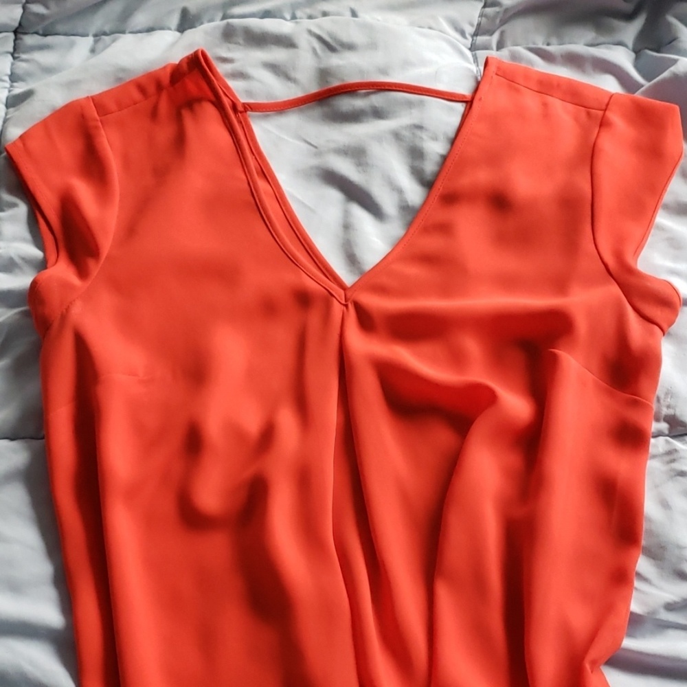 Deep V top 🏵